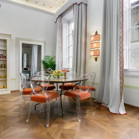 Apartment Cavalier Paolo - La Dimora Degli Affreschi Florence